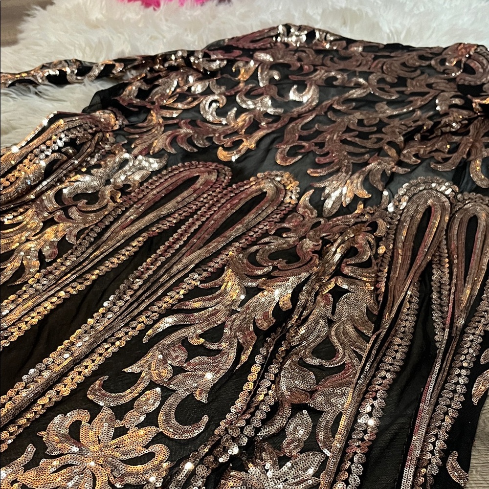 Elegant Black and Gold Sequined Duster